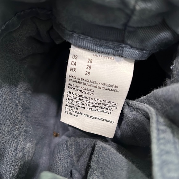 AE flex 7” dark blue men’s lived in khaki short size 28 - Picture 2 of 4